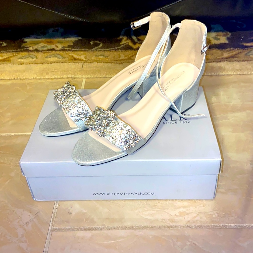 Sparkles silver sandals